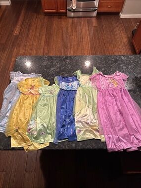 Lot of 6 Toddler Girl 3-6 Disney Princess nightgown